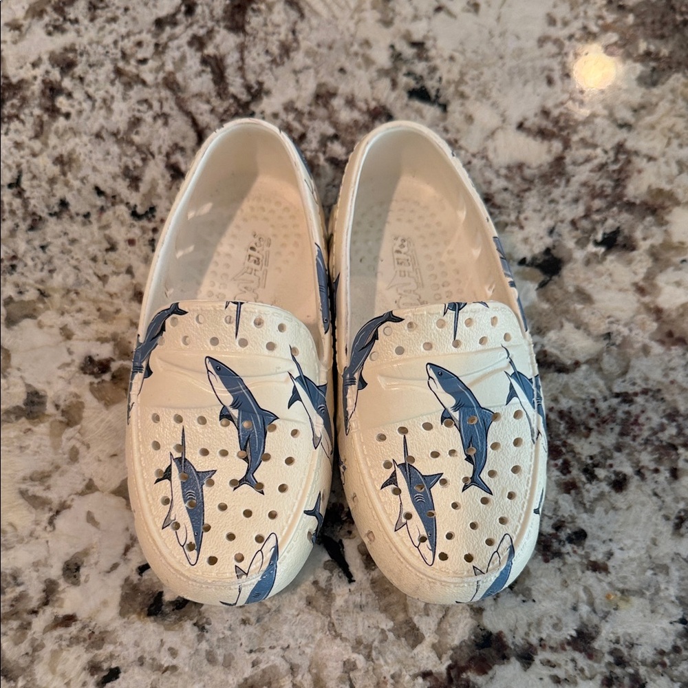 Kids Floafers Shark Print